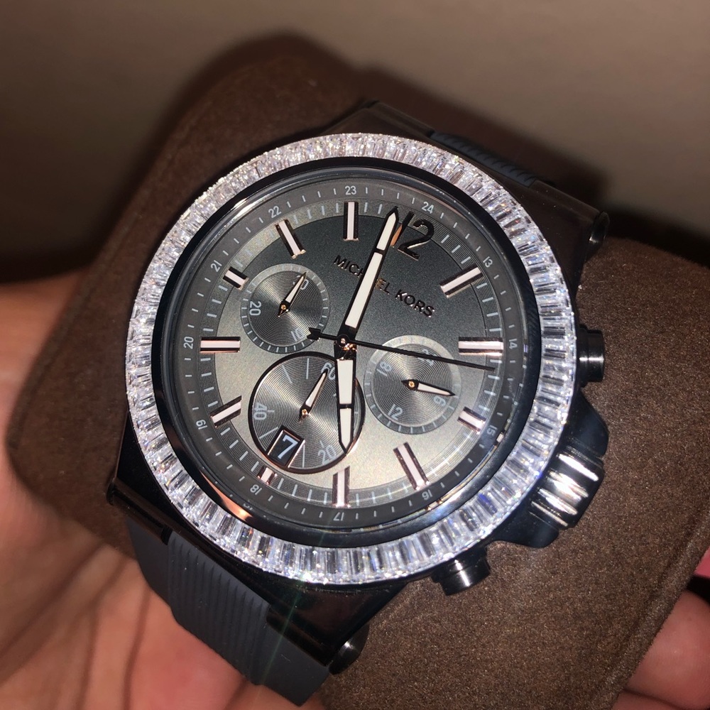 Michael Kors Watches - Picture 7 of 7